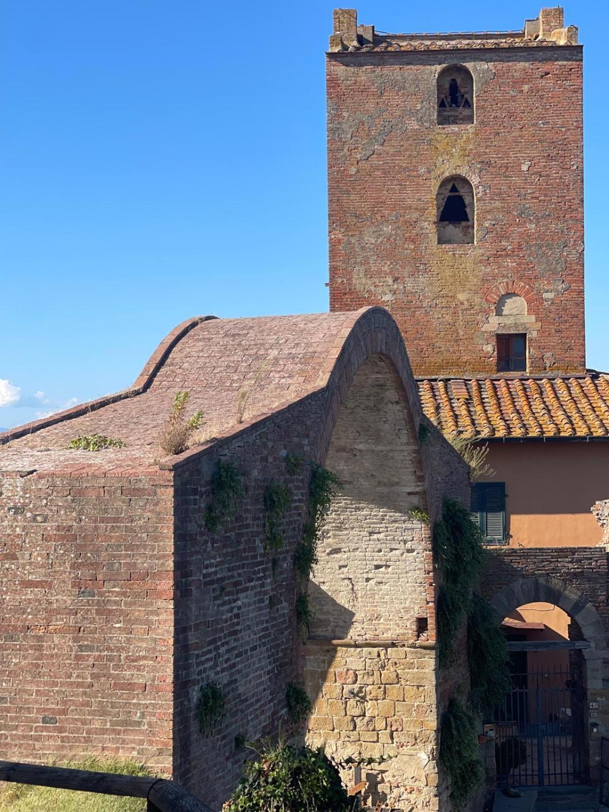 Quattro Gigli Hotel Montopoli in Val d'Arno Bagian luar foto